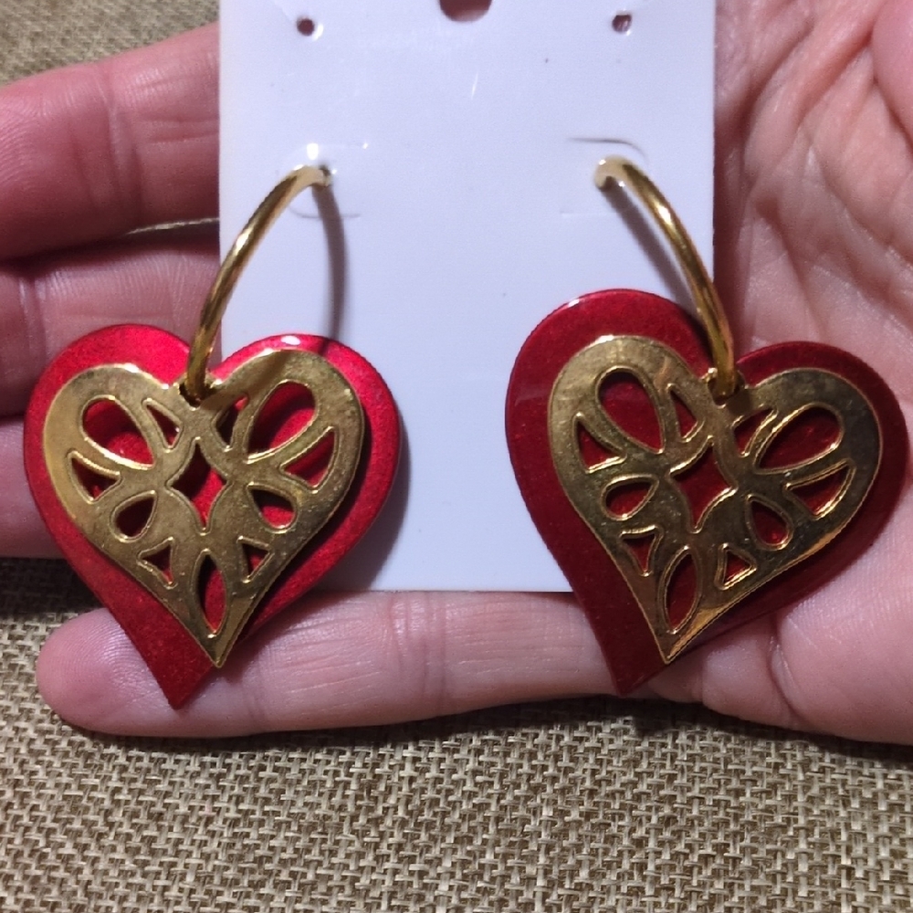 NWT Red And Goldtoned Heart Patterned Drop Pierced Fashion Earrings